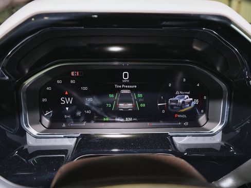 New 2026 GMC Sierra 3500 SLT w/ SLT Premium Package image 16