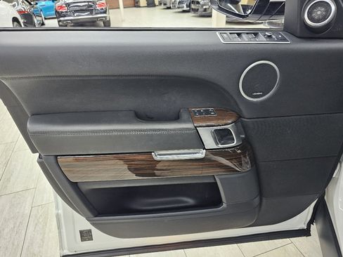 Used 2017 Land Rover Range Rover HSE image 38