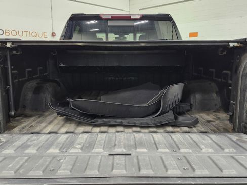 Used 2019 GMC Sierra 1500 SLT w/ SLT Premium Plus Package image 27