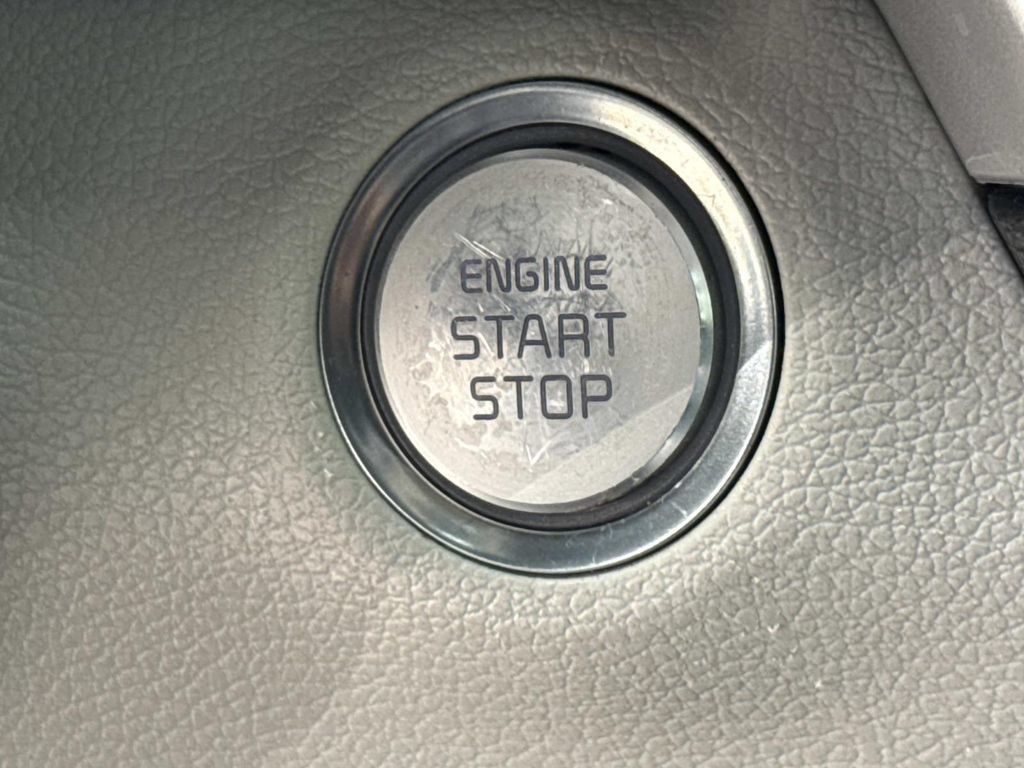Used 2021 Kia Telluride S AWD/4WD image 8