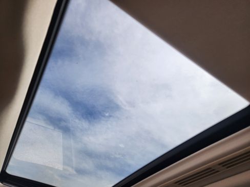 Used 2018 Mercedes-Benz GLE 350 image 17