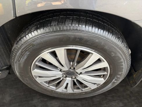 Used 2017 Nissan Pathfinder SL AWD/4WD image 44