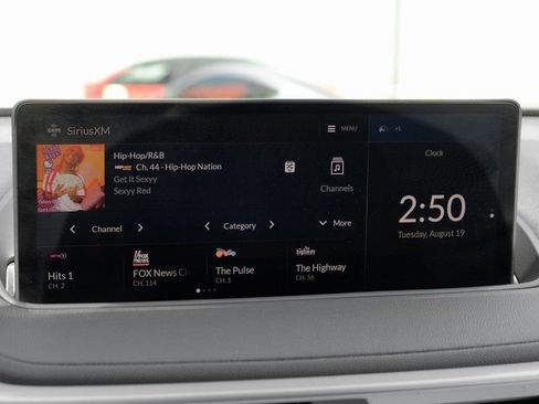 Used 2023 Acura MDX FWD image 31