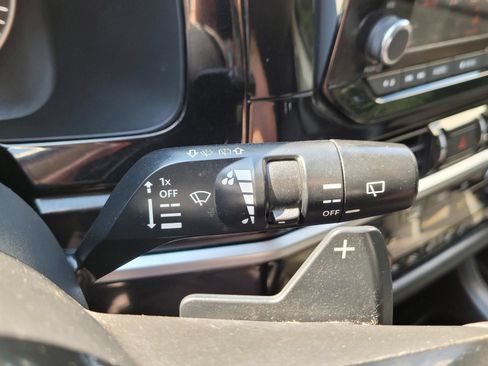 Used 2022 Nissan Pathfinder S FWD image 32