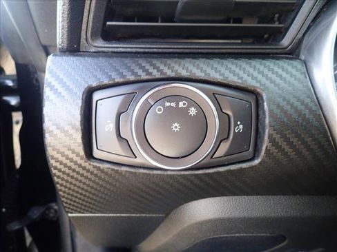 Used 2018 Ford Mustang Coupe RWD image 13