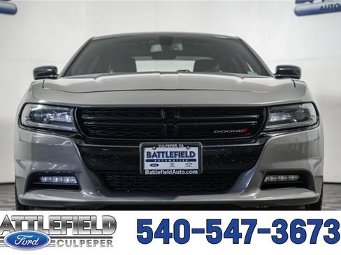 Used 2017 Dodge Charger SXT w/ AWD Plus Group image 2