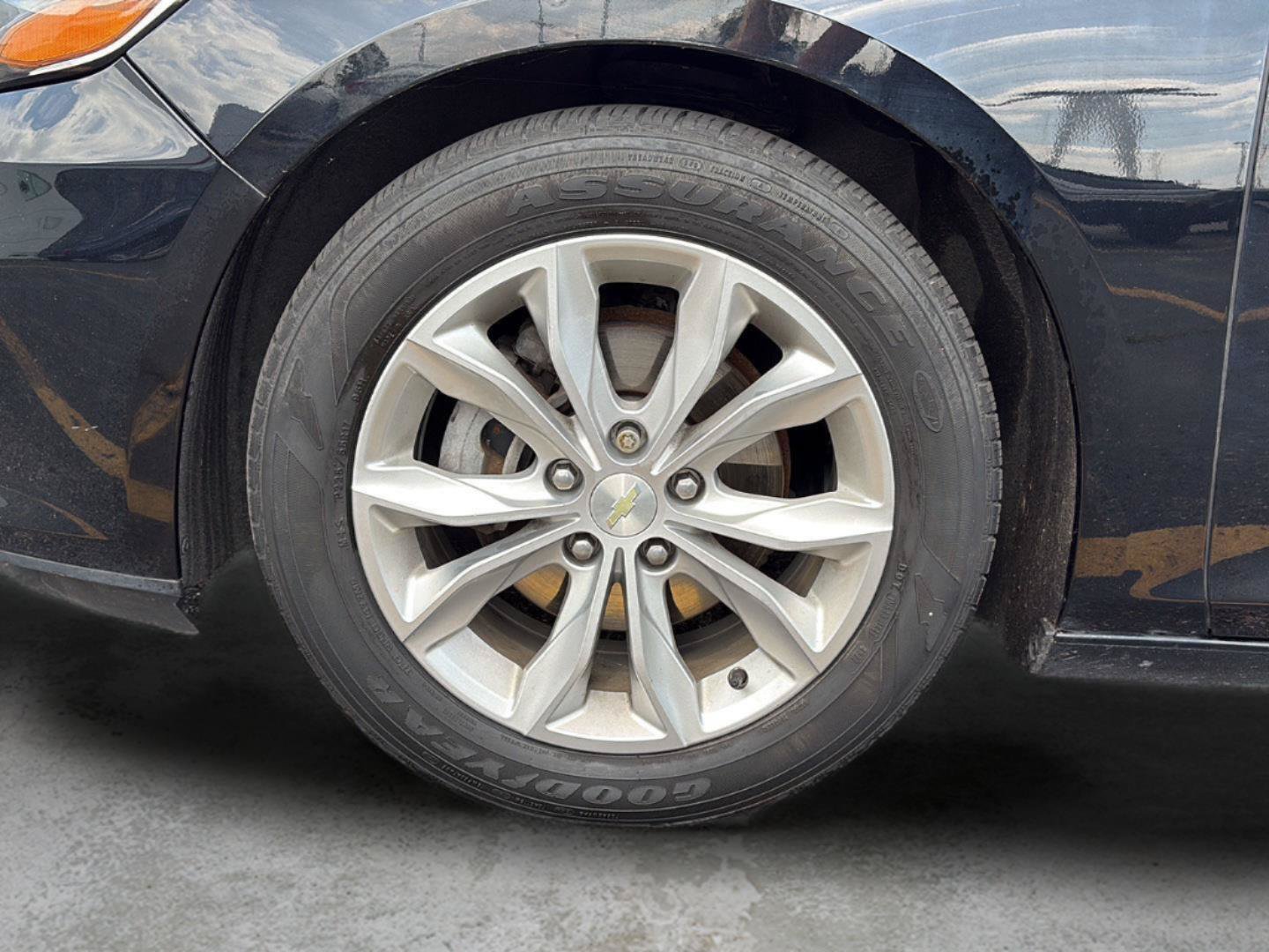 Used 2019 Chevrolet Malibu LT FWD image 21