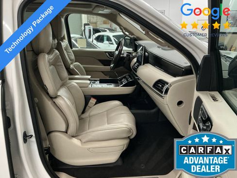 Used 2018 Lincoln Navigator Select w/ Technology Package RWD image 12