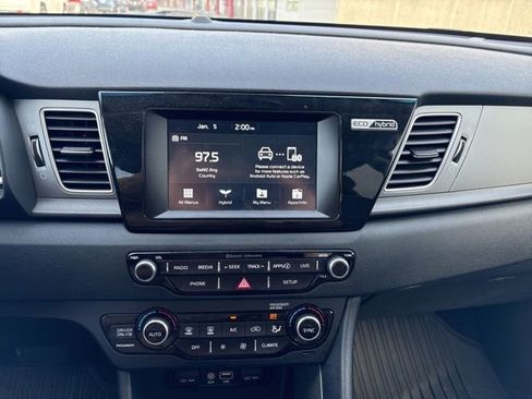 Used 2019 Kia Niro FE image 11