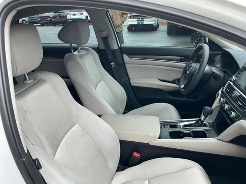 Used 2020 Honda Accord LX image 7