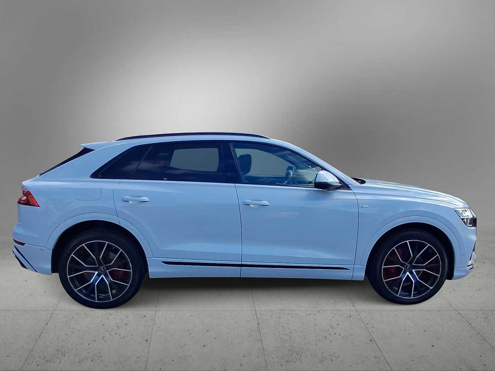 Used 2023 Audi Q8 Premium Plus AWD/4WD image 9
