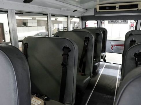 Used 2007 Chevrolet Express 3500 w/ School Bus Package RWD image 32
