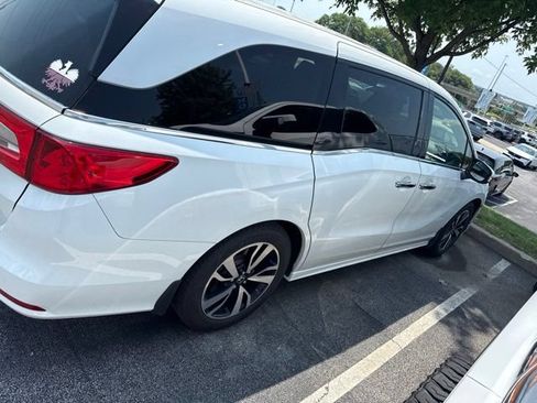 Used 2020 Honda Odyssey Elite image 4