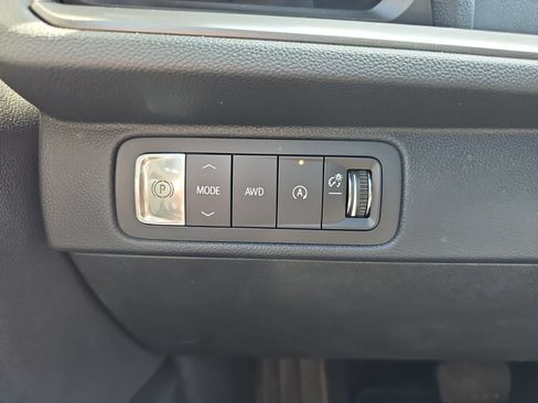 Used 2026 Chevrolet Traverse LT AWD/4WD image 17