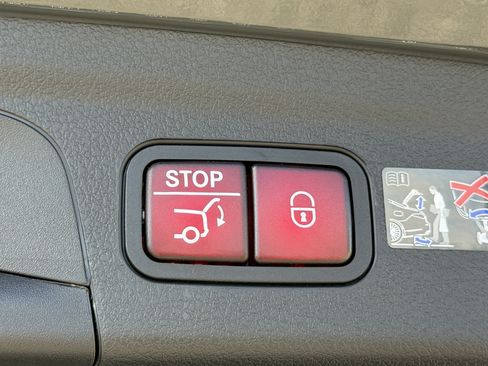 New 2026 Mercedes-Benz GLE 450 4MATIC image 13