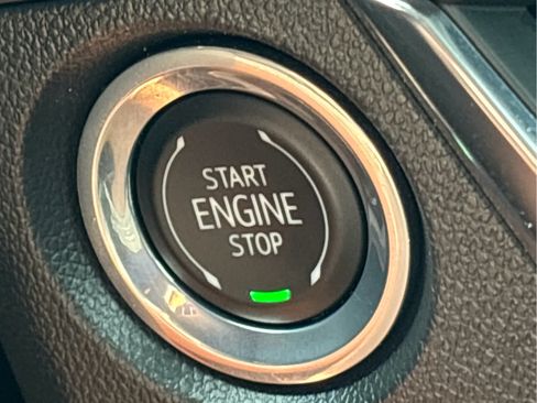 Certified 2024 Buick Encore GX Preferred FWD image 17