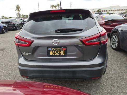 Used 2020 Nissan Rogue Sport S w/ Appearance Package FWD image 6