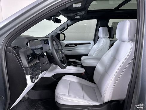 New 2025 Chevrolet Tahoe Premier AWD/4WD image 37