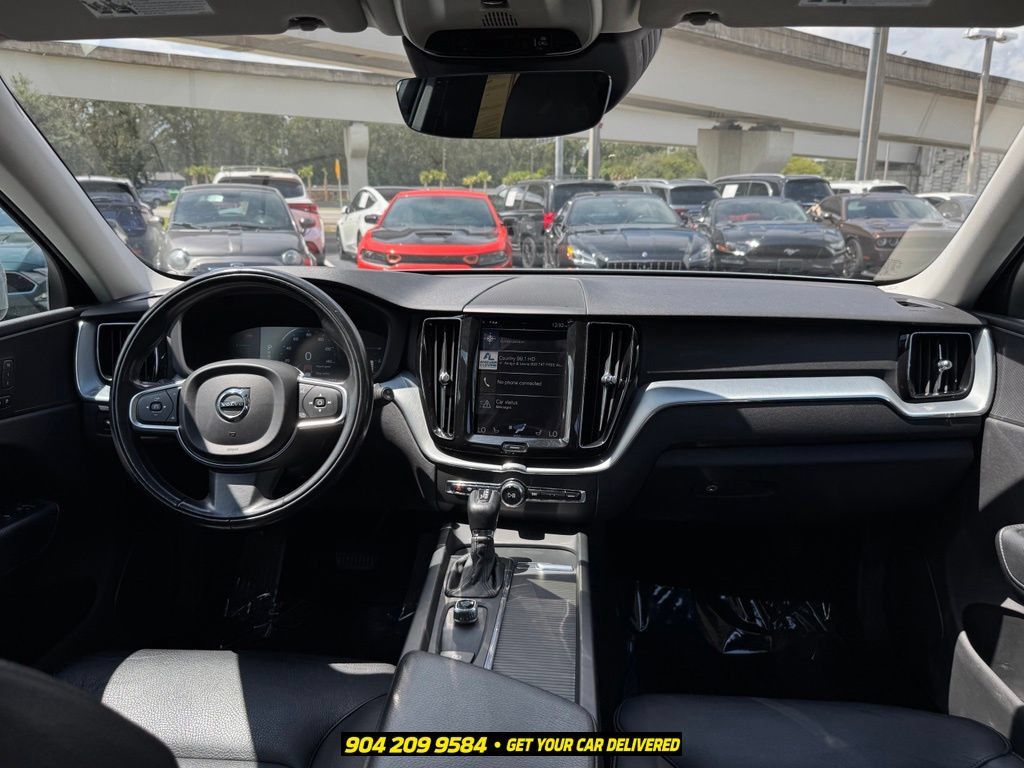 Used 2018 Volvo XC60 T6 Momentum w/ Vision Package AWD/4WD image 38