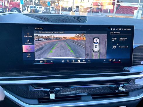 Used 2025 BMW X5 sDrive40i w/ Premium Package image 26