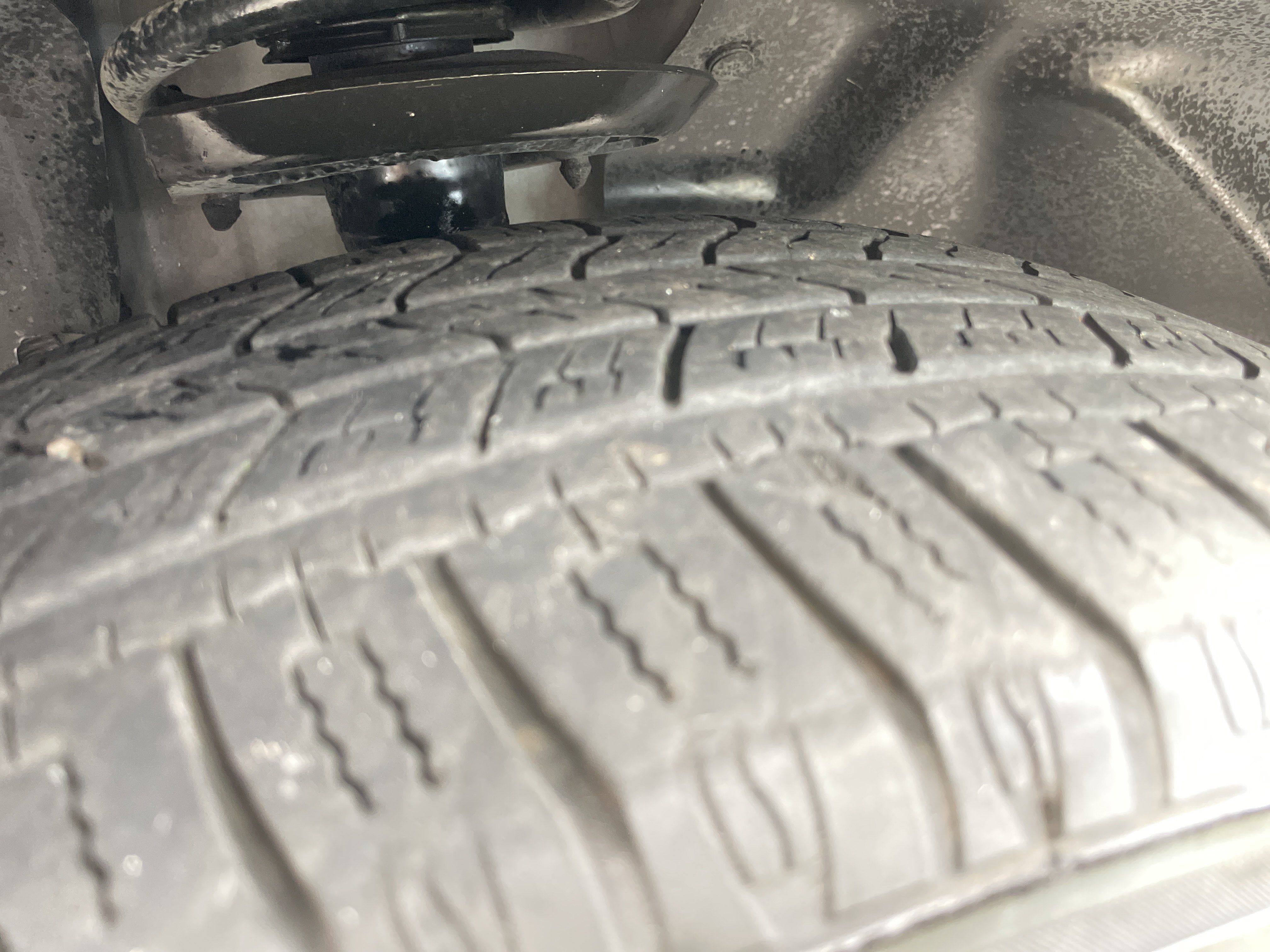 Used 2021 Jeep Cherokee Latitude FWD image 11