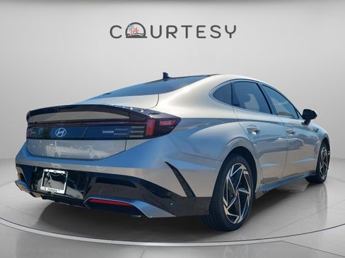 New 2025 Hyundai Sonata SEL image 3