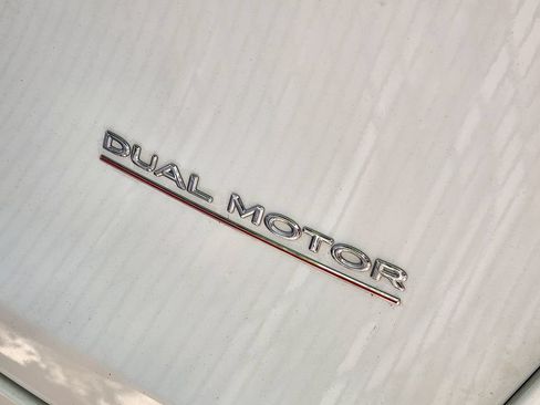 Used 2022 Tesla Model Y Performance AWD/4WD image 11