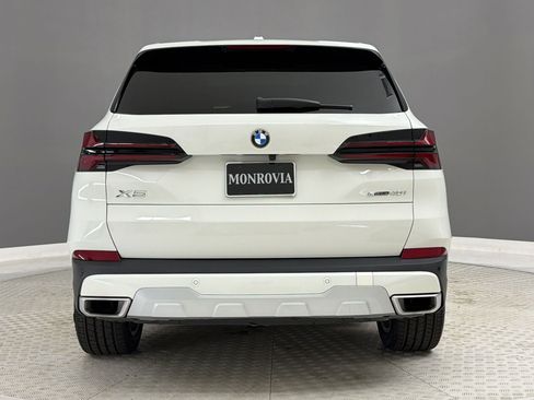 Used 2024 BMW X5 sDrive40i w/ Premium Package RWD image 10