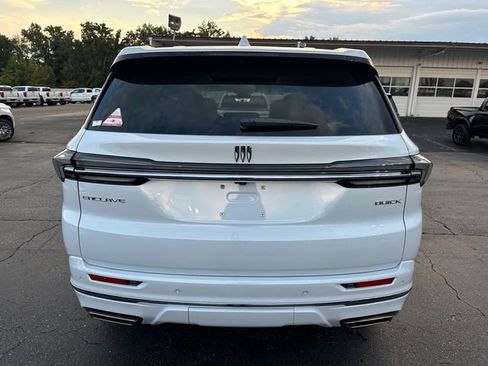 New 2026 Buick Enclave Avenir w/ Super Cruise Package image 10
