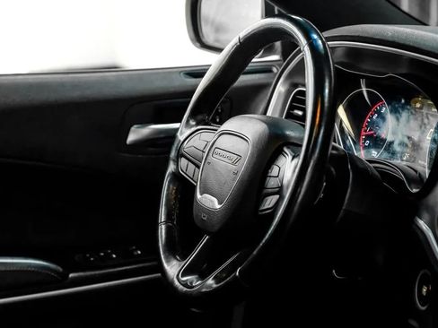 Used 2022 Dodge Charger SXT w/ Leather Interior Group RWD image 18