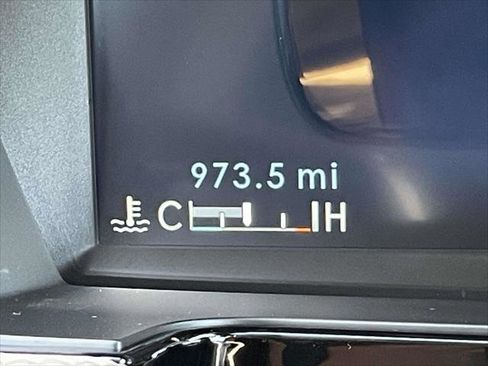 Used 2025 Lincoln Corsair AWD image 24