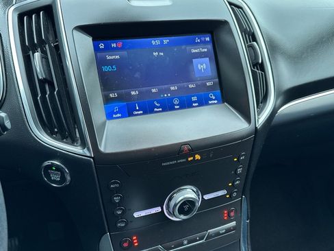 Used 2020 Ford Edge Titanium image 6