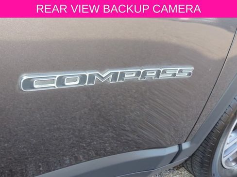 Used 2020 Jeep Compass Latitude FWD image 12