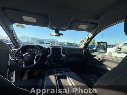 Used 2022 Chevrolet Silverado 3500 LT w/ Convenience Package AWD/4WD image 9