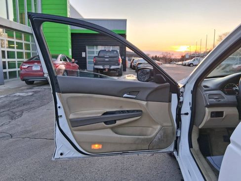Used 2010 Honda Accord LX-P image 15