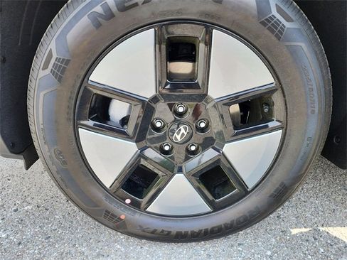 New 2025 Hyundai Santa Fe SEL image 32