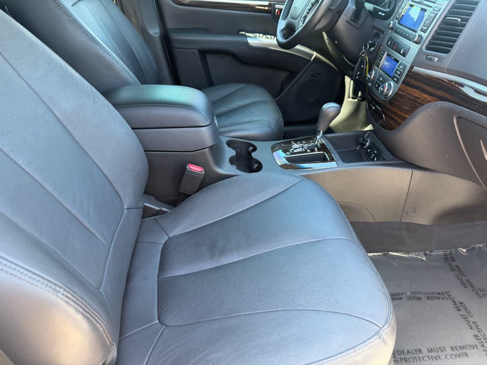Used 2011 Hyundai Santa Fe Limited FWD image 11