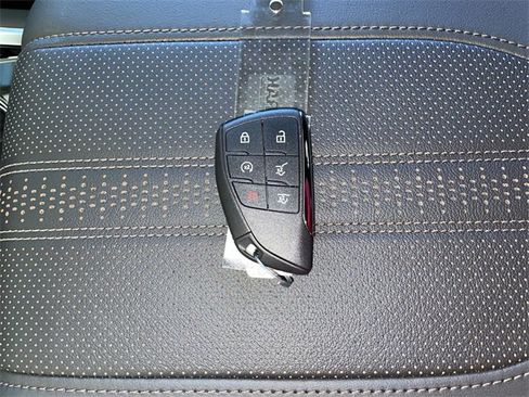 New 2026 Chevrolet Suburban High Country image 39