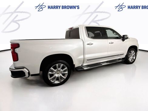 Used 2024 Chevrolet Silverado 1500 High Country w/ High Country Premium Package AWD/4WD image 33