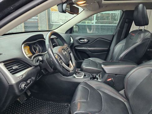 Used 2016 Jeep Cherokee Trailhawk w/ Leather Interior Group image 19