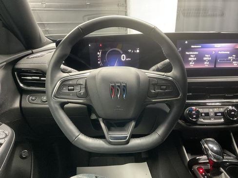 Used 2024 Buick Envista Sport Touring w/ Convenience I Package image 17