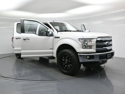 Used 2016 Ford F150 Lariat w/ Equipment Group 502A Luxury AWD/4WD image 32