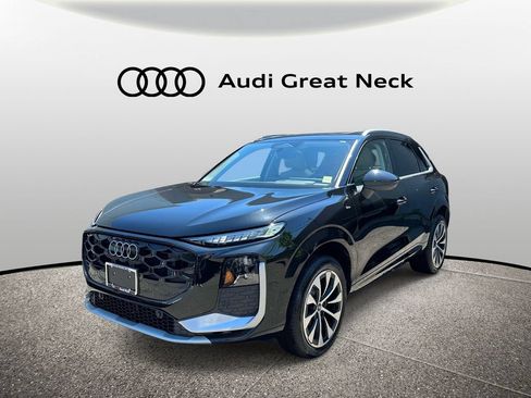 New 2026 Audi Q3 quattro 2.0T AWD/4WD image 1