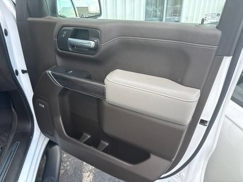 Used 2021 Chevrolet Silverado 1500 LTZ w/ LTZ Premium Package AWD/4WD image 23