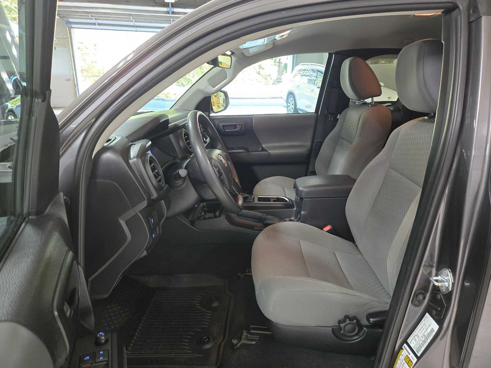 Used 2022 Toyota Tacoma SR RWD image 19
