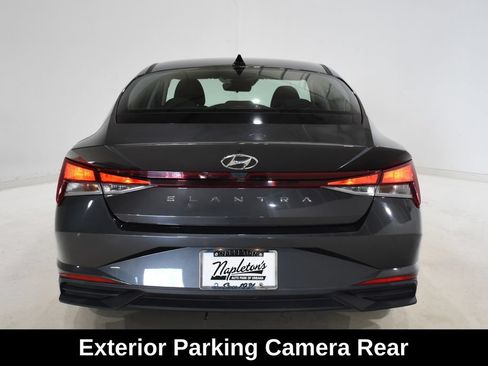 Used 2021 Hyundai Elantra SE FWD image 6