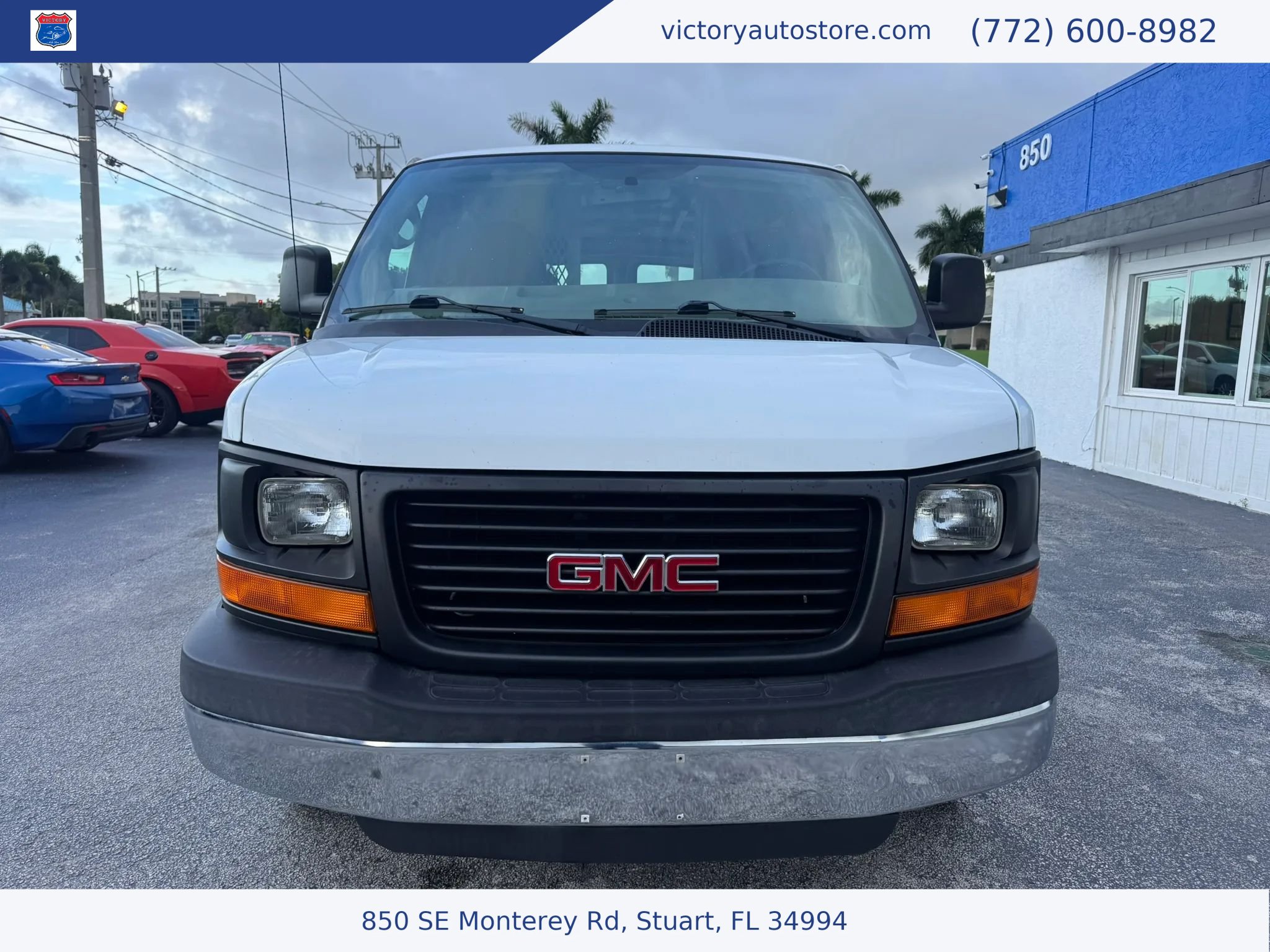 Used 2014 GMC Savana 2500 RWD image 2