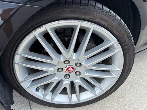 Used 2017 Jaguar XF Prestige AWD/4WD image 2