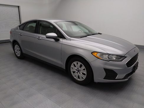 Used 2020 Ford Fusion S image 11