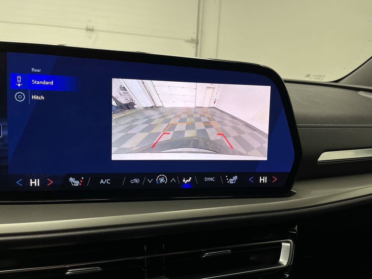 Certified 2025 Chevrolet Traverse LT AWD/4WD image 6